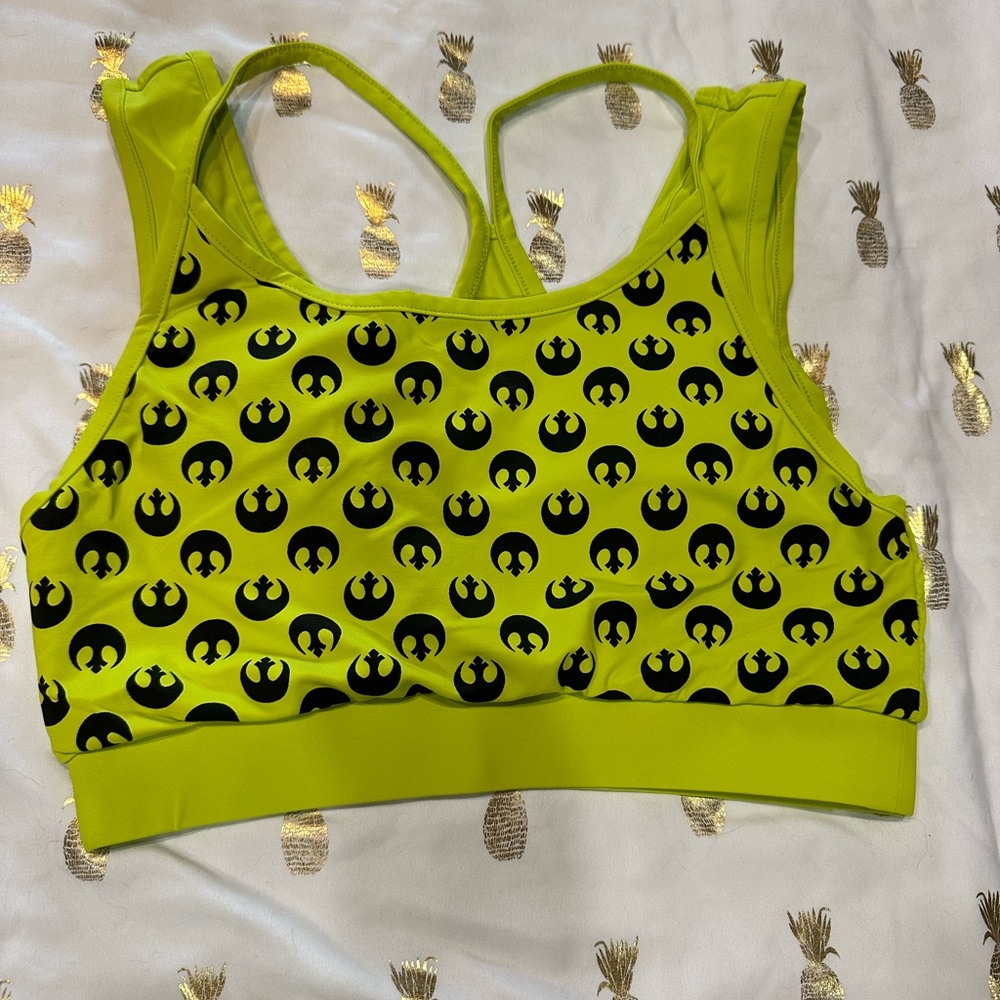 Star Wars Sports Bra, Lime, Size M. EUC
Mad Engine Brand.